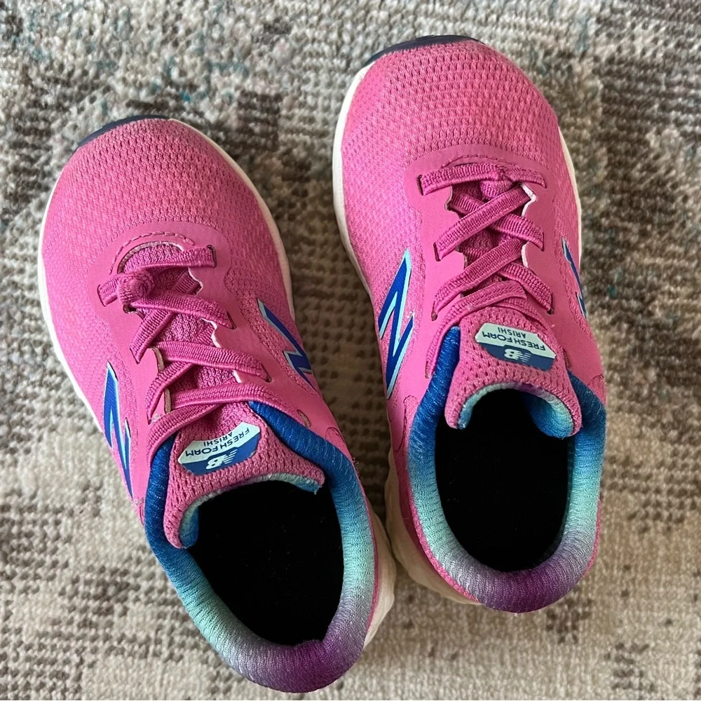 New Balance Toddler girl size 7 pink New Balance sneaker shoe blue details EUC - Picture 7 of 12